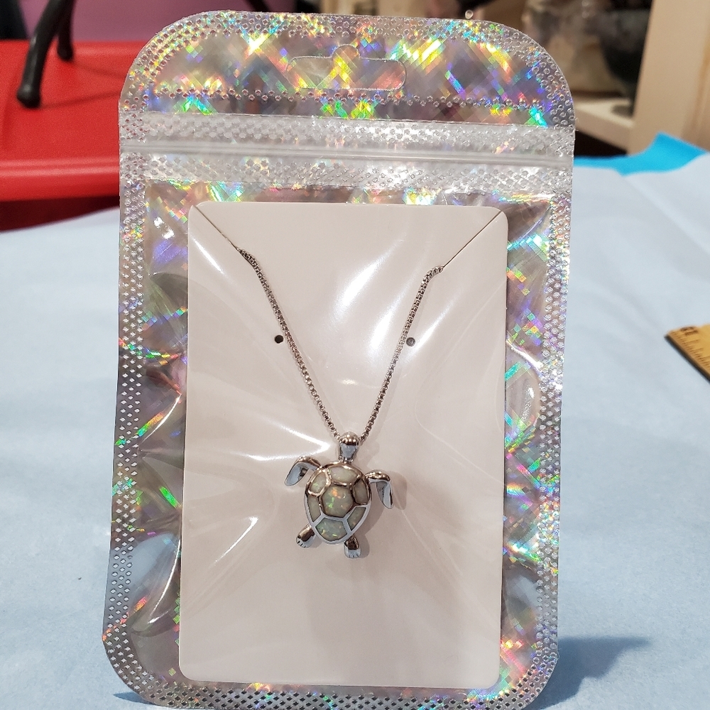 Sea Turtle Necklace Sparkling White Costume Jewelry L👀K 🐢 So Sweet New - Picture 4 of 8